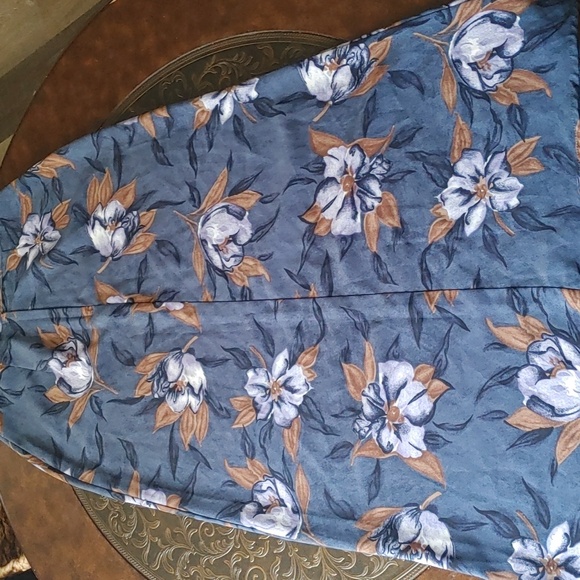 3/$50 Vintage SMW Maxi Skirt - Picture 4 of 6